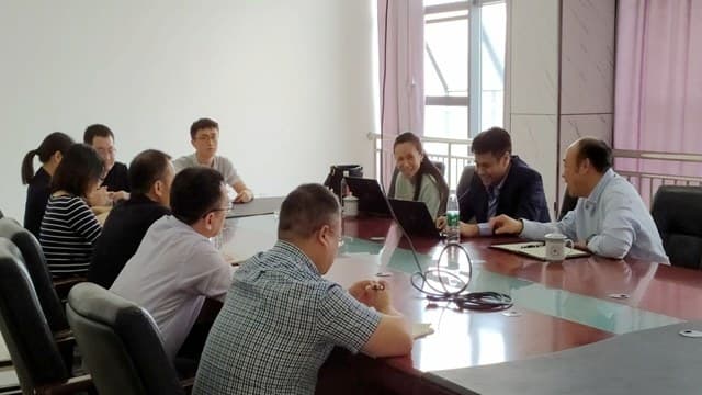美国GE公司高层来我司参观交流压缩机组创新技术研讨会